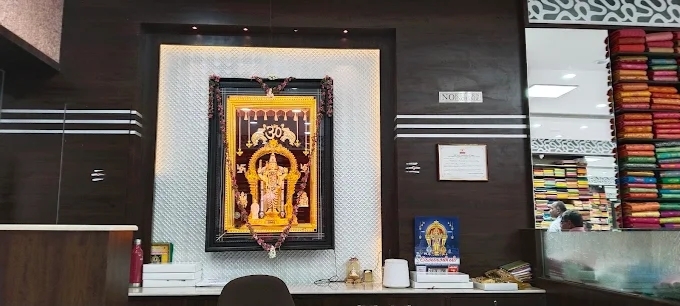 VELAAVANS Sirumugai Sarees Store Display Collection
